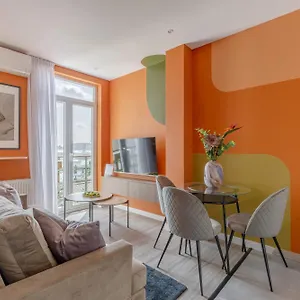 Playful & Bright 1br Near The Faculty Of Law Apartment Bucharest
